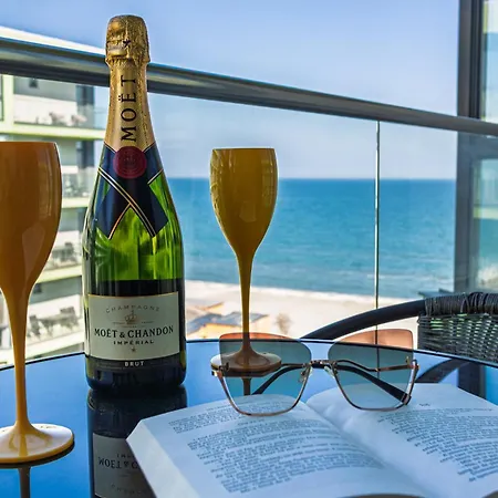 Onyx Breeze - Pool & * ナボダリ