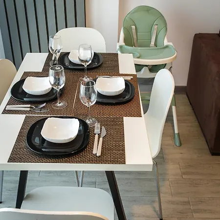 Onyx Breeze - Pool &