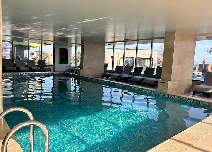 Onyx Breeze - Pool & Apartament